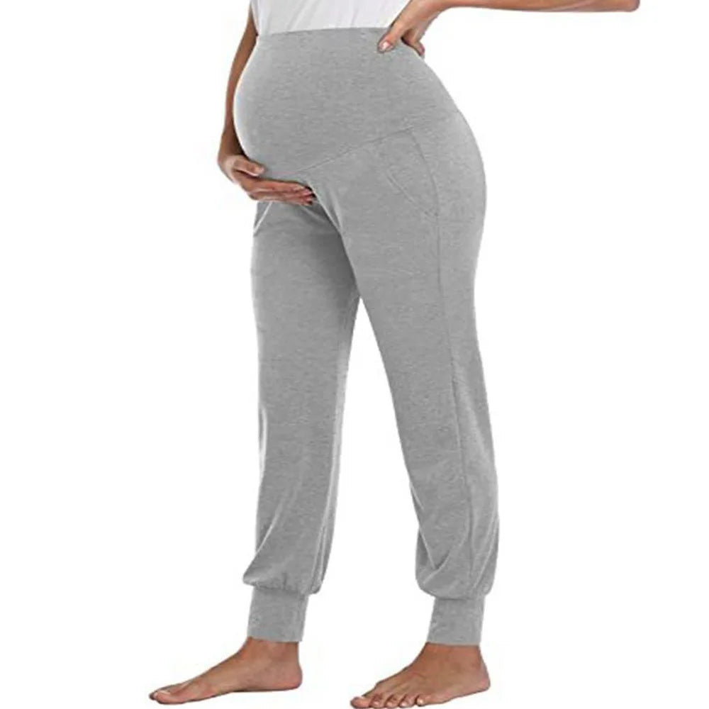 "Estilo y Comodidad Fusionados: Pantalones Tipo Trousers para Embarazadas con Espacio para tu Creciente Panza"